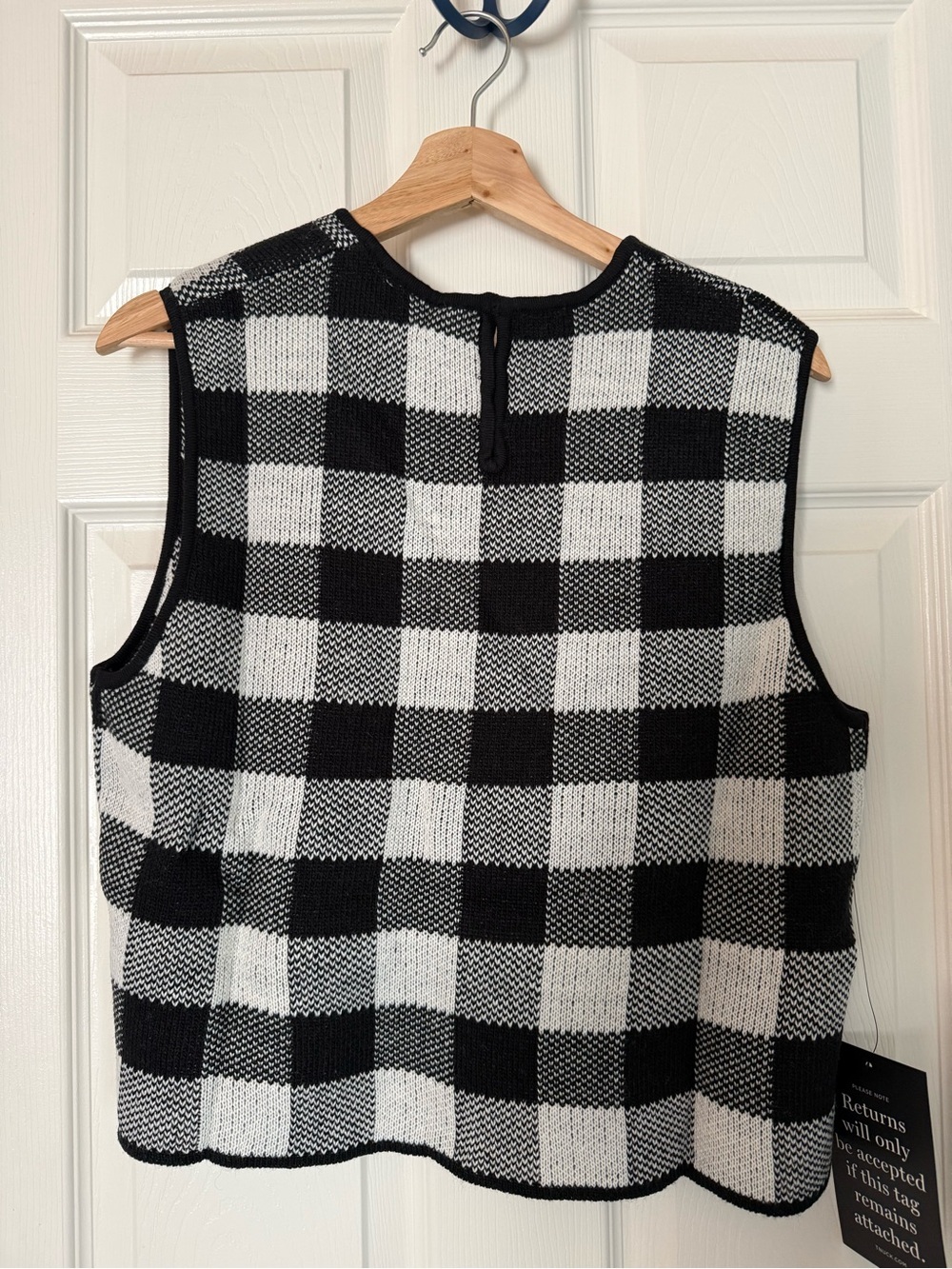 Tuckernuck Pomander Place Black Check Crop Sweater Shell NWT Large L - Picture 2 of 2